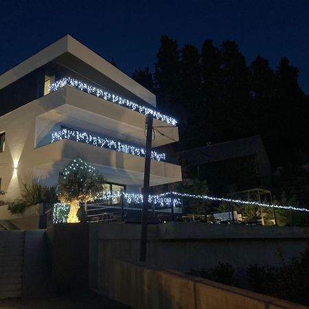Aparthotel Villa V With Heated Pool Rijeka Luaran gambar
